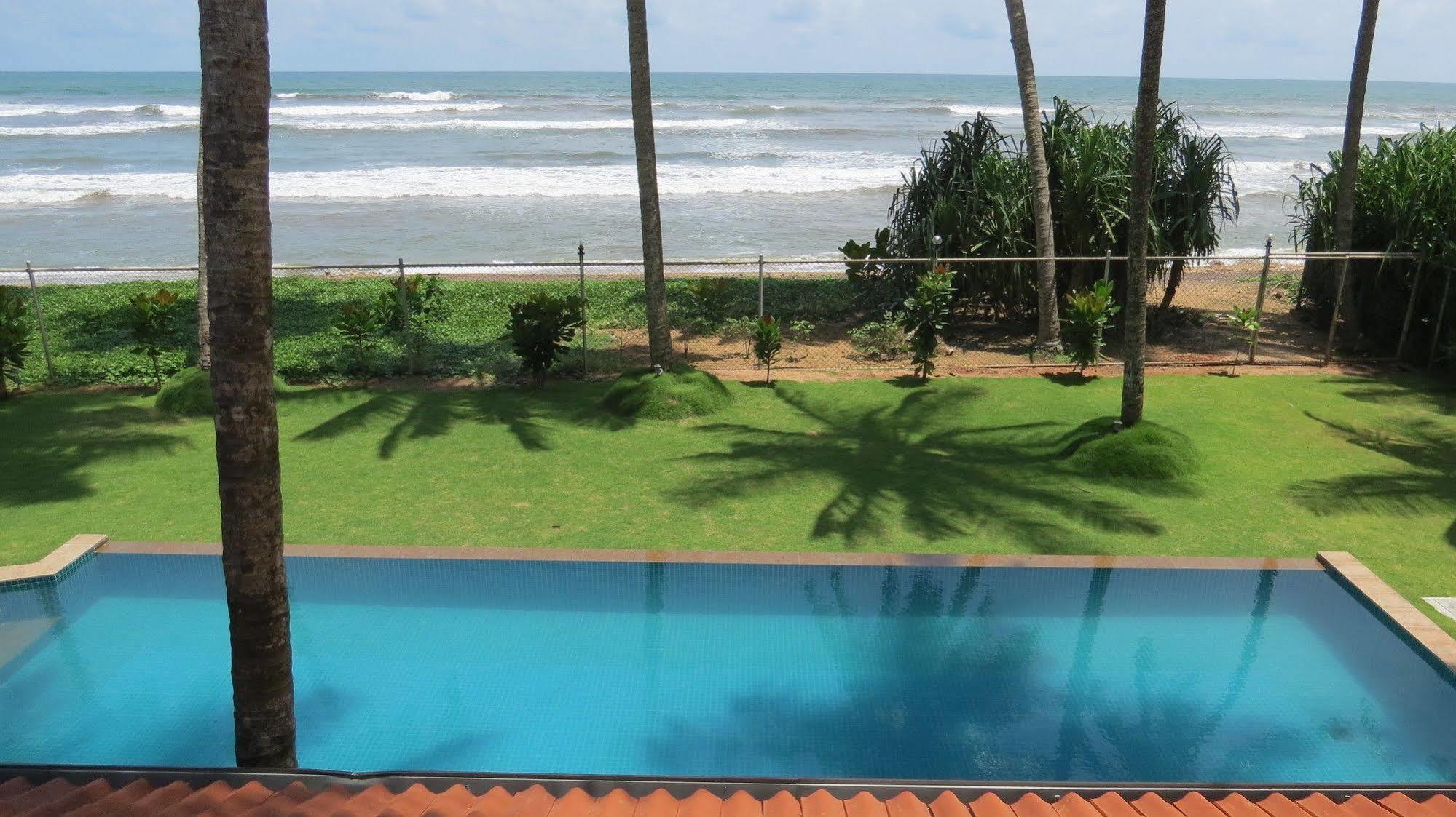 Maresia Beach Villa Wadduwa Exterior photo